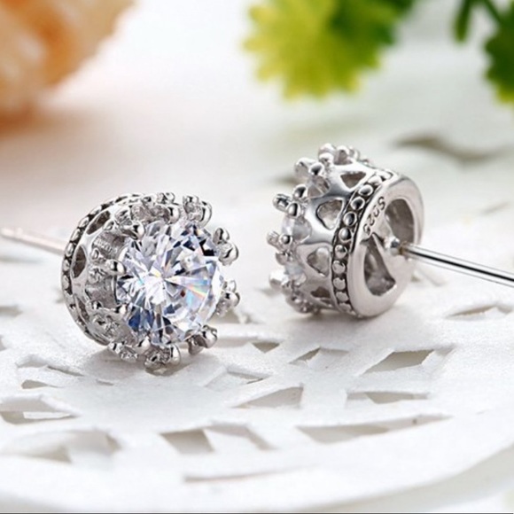 Jewelry - 925 STERLING SILVER DIAMOND STUD EARRINGS